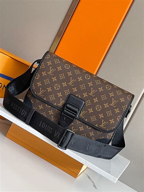 louis vuitton túi nam|bao tải Louis Vuitton.